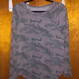 American Eagle Long Sleeve Shirt